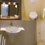 Hotel De France 2*